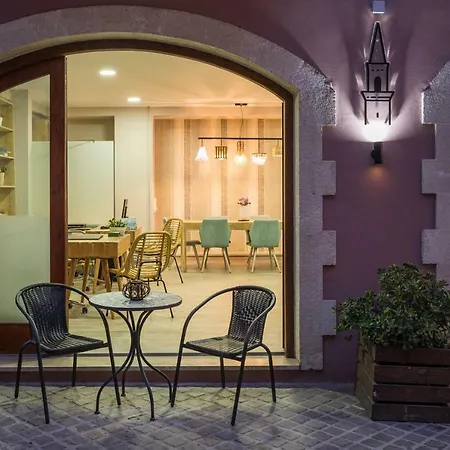 Minaret Suites&apartments