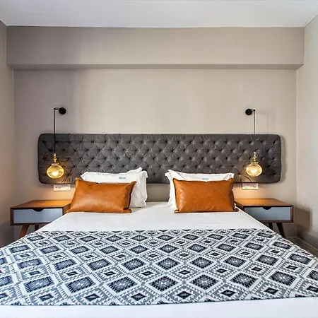 Minaret And * Hriszí Aktí Haniá